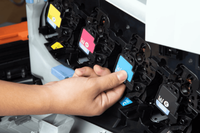 Cum înlocuiești un cartuș HP CF283A: ghid pas cu pas pentru utilizatori 